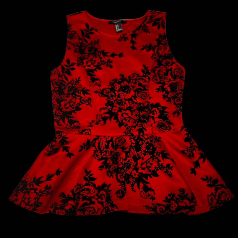 Beautiful floral design red forever 21 top